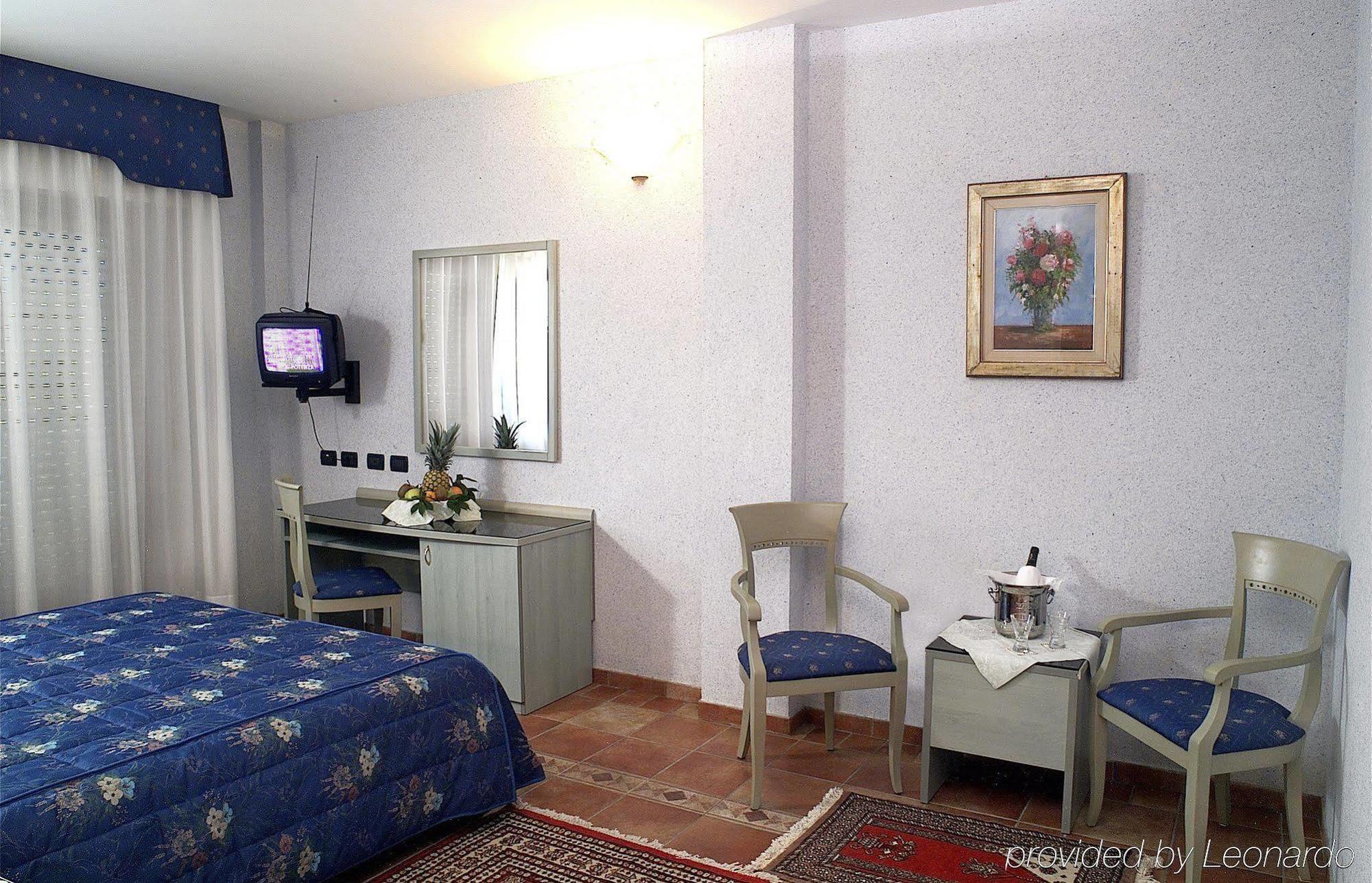 Hotel San Giorgio Sangano Habitación foto